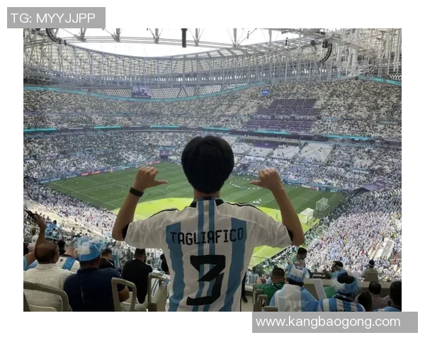 日本足球明星的背影与梦想之路的追寻与坚持